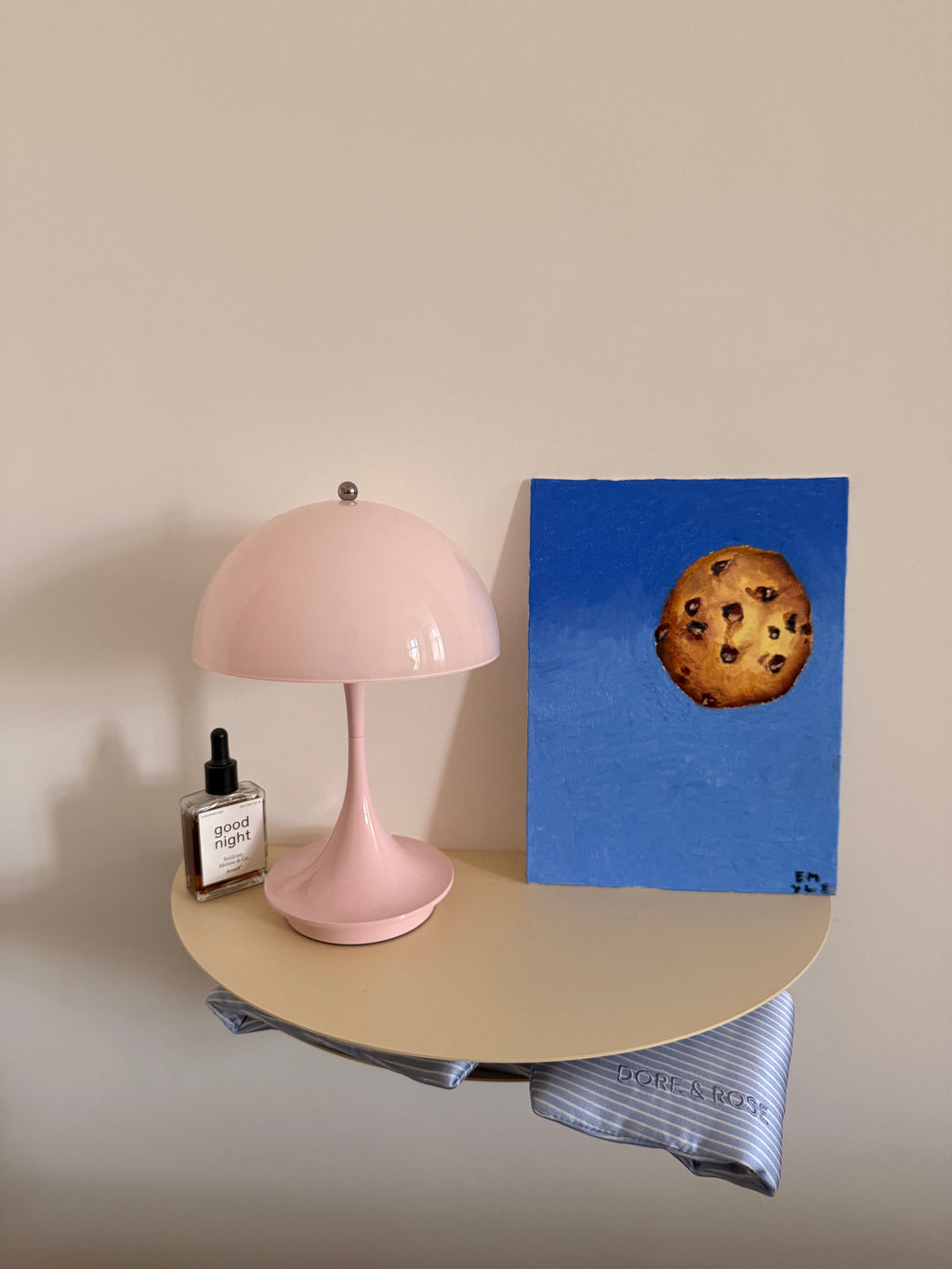 COOKIE CRUMBLES